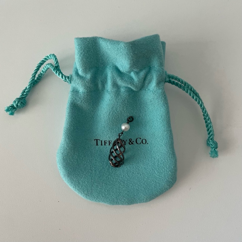 Tiffany & Co. Paloma Picasso Swirl Necklace with Pearl